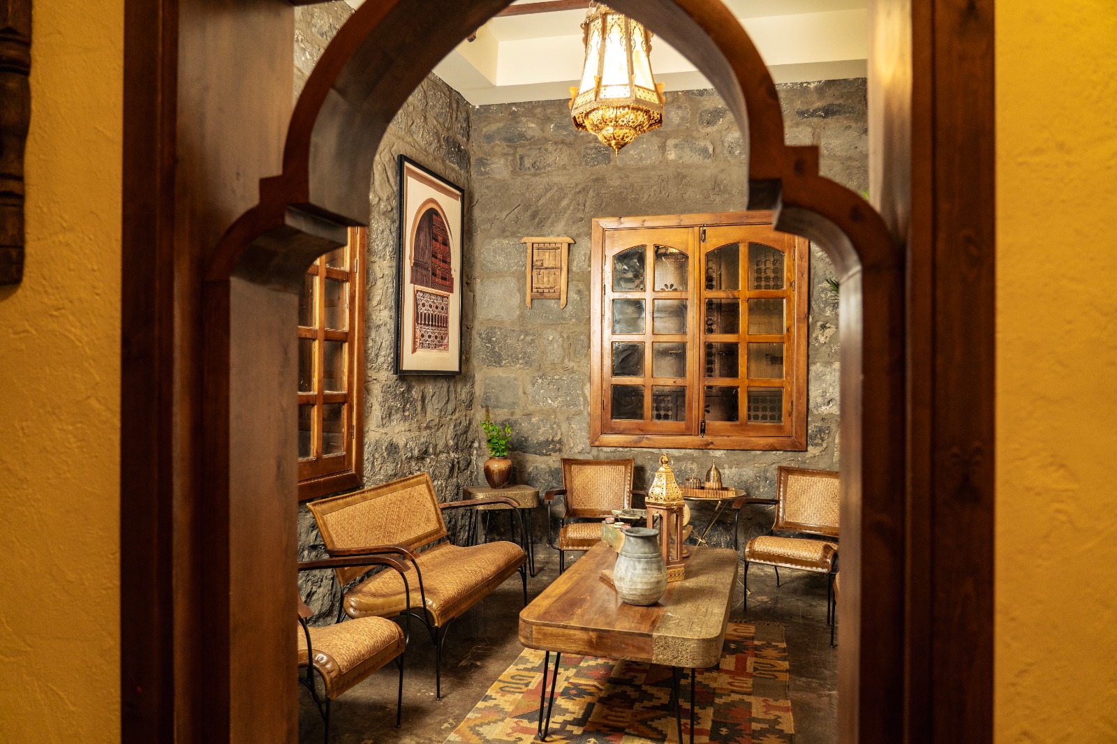 خان عطرة | ضيافةٌ تمنحك إحساس البيت